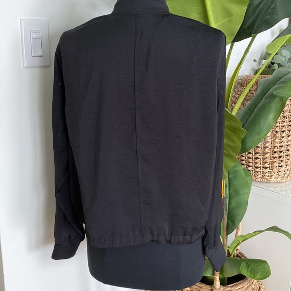 H&M Divided Lightweight Bomber Jacket - Picture 5 of 7